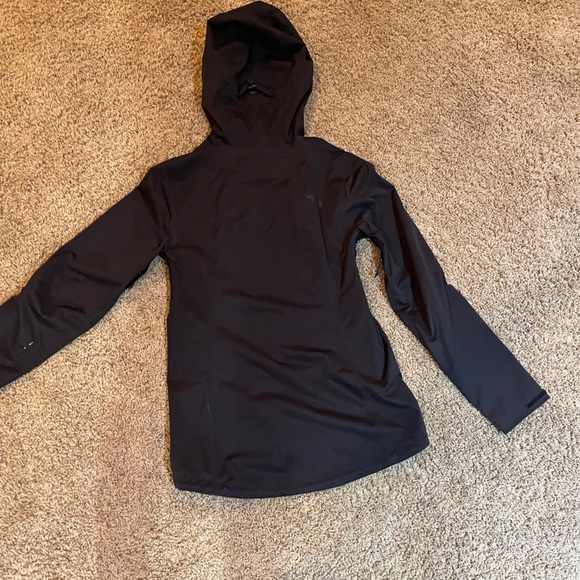 North Face Black Rain / windbreaker jacket - Picture 2 of 3